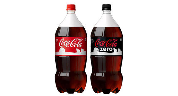 ポーラーベアの絵柄が入った2リットルペットボトル