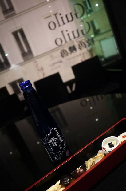 ＜GUILOGUILO PARIS＞では、スパークリング清酒が人気