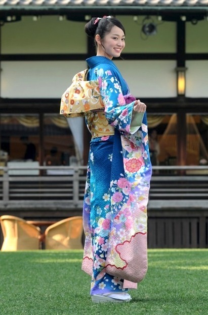 吉本実憂
