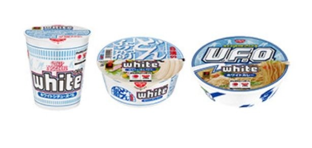 『カップヌードル white ホワイトシチューヌードル』（左）、『日清のどん兵衛 white 白ちゃんぽんうどん』（中央）、『日清焼そば U．F．O． white ホワイトカレー』（右）