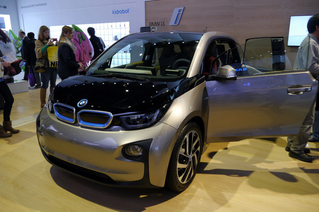 GALAXY Gearにインストールされた「iRemoteアプリ」でコントロール可能となったBMW i3