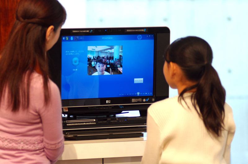 こちらはあとで西子も試してみるビデオ機能。子供でもできるくらいになんか簡単そうですよ