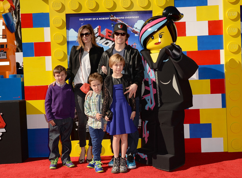 『LEGO(R) ムービー』LAプレミアに来場したマーク・ウォールバーグ家族　(c)Getty Images