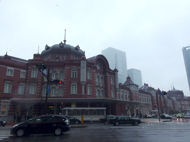 雪の東京（東京駅、2月14日昼）