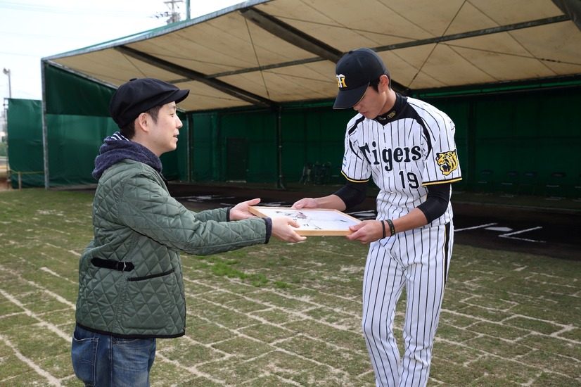 藤浪選手（右）と森田まさのり氏