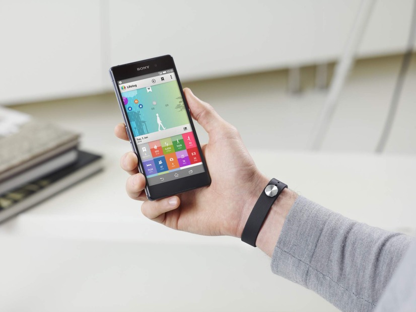 Xperiaシリーズの中からAndroid 4.4とBluetooth 4.0対応の機種に「Lifelog」アプリを導入して使うことができる