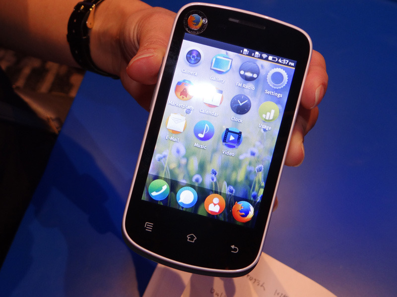 Firefox OS搭載25ドルスマートフォンの試作機
