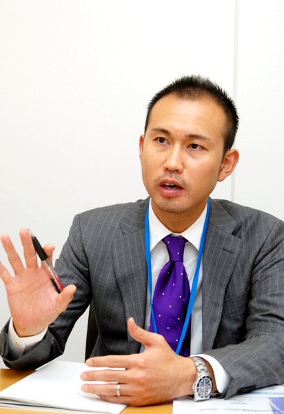 デュアキシズ営業本部 マネージャー 中村哲也氏
