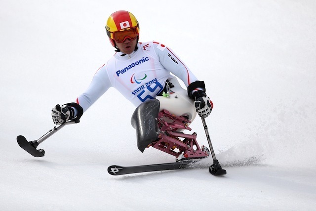 ソチ冬季パラリンピック、アルペンスキー男子滑降座位、鈴木猛史選手　(c) Getty Images