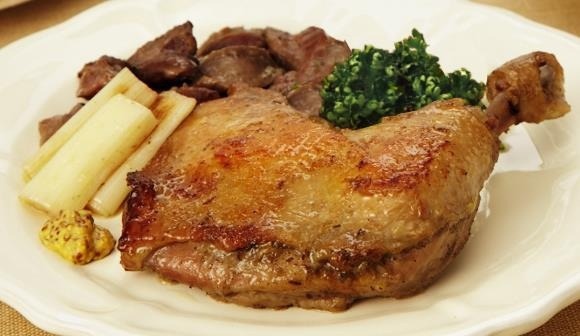 五穀味鶏のやわらかコンフィ～ハツと砂肝添え～