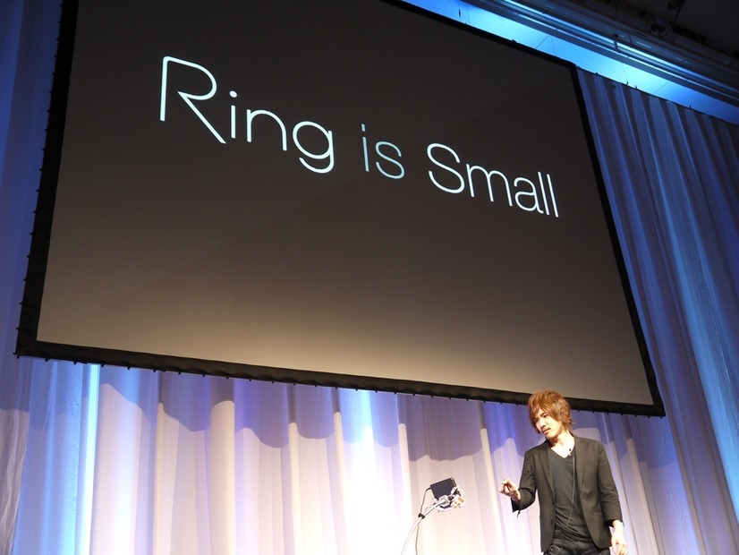 「Ring」のデモを行うログバーの吉田卓郎氏