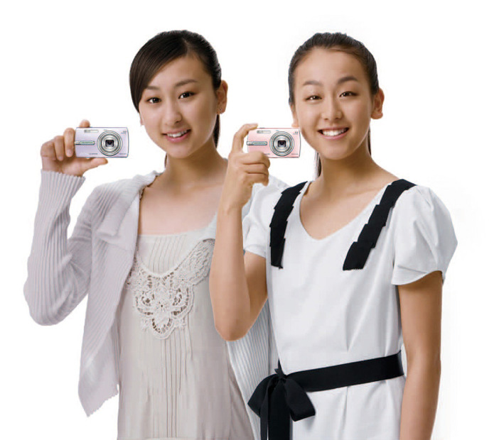 左から、浅田舞さん真央さん姉妹
