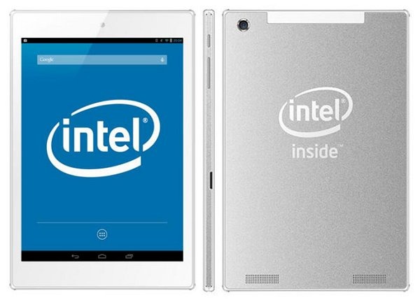7.9インチディスプレイはアスペクト比4:3を採用し、WEBページや電子書籍が見やすい