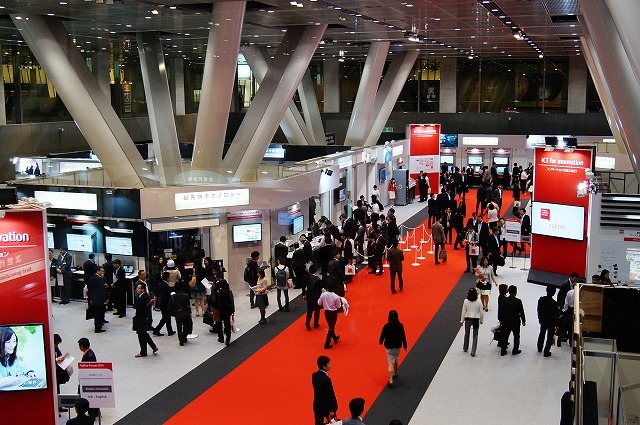 富士通が単独で開催する技術展示会としては最大規模。