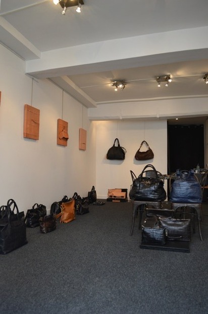 コーネリアン タウラス初のアートワーク展、青山にて開催