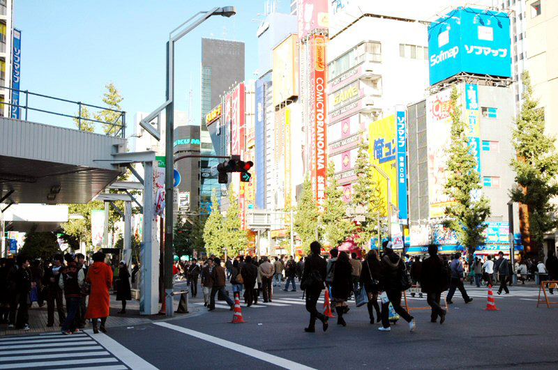 3回目に訪問したこの日は、23日（金・祝）。中央通りも歩行者天国。