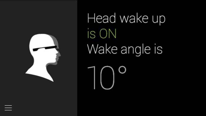 Google Glassの基本設定画面のキャプチャ。顔をわずかに上に上げるとスリープしていたGlassを自動的に起動させることができる。この状態でウィンクをすれば静止画撮影ができてしまう。