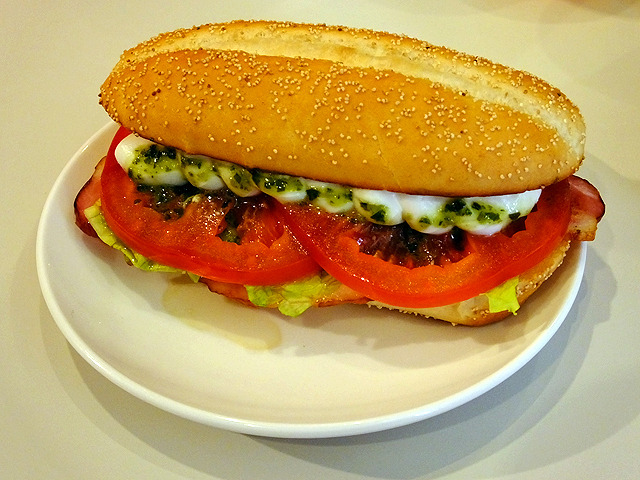 BLT モッツァレラ＆バジル