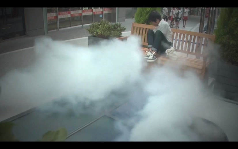 「空飛ぶベンチ」