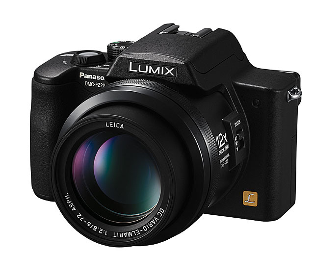 　松下電器産業は、LUMIXシリーズの新製品として、光学12倍ズームと手ブレ補正機能を搭載した500万画素デジタルカメラ「DMC-FZ20」を8月27日に発売する。価格はオープンで、実売予想価格は73,000円前後（税込み）。
