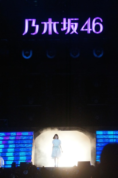 「何度目の青空か？」の曲とともに生田絵梨花がサプライズ出演
