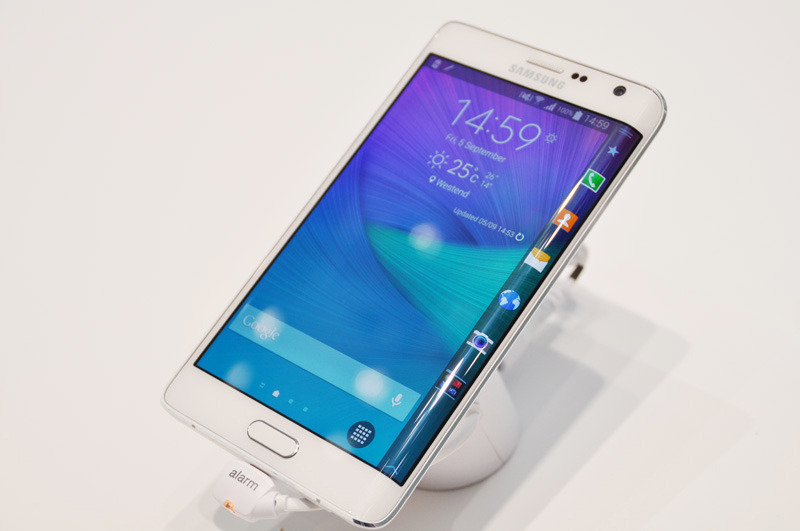 もう一つのNoteである「GALAXY Note Edge」が登場