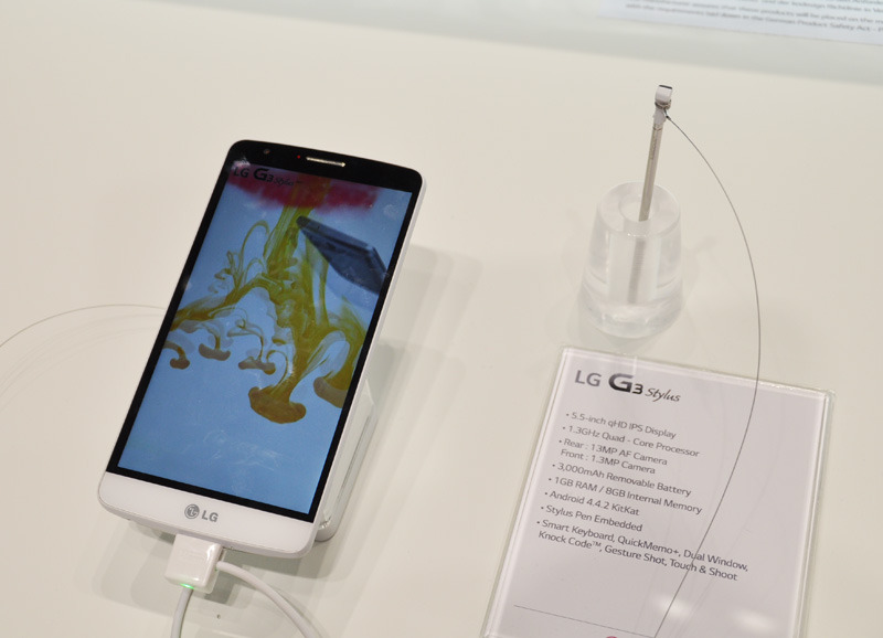 スタイラスを付属する「LG G3 Stylus」　