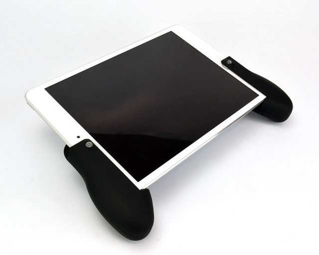 iPadがゲーム機に変身？iPad Air/iPad mini用ゲームグリップ登場 ― 吸盤式でしっかり固定、取り外しも簡単
