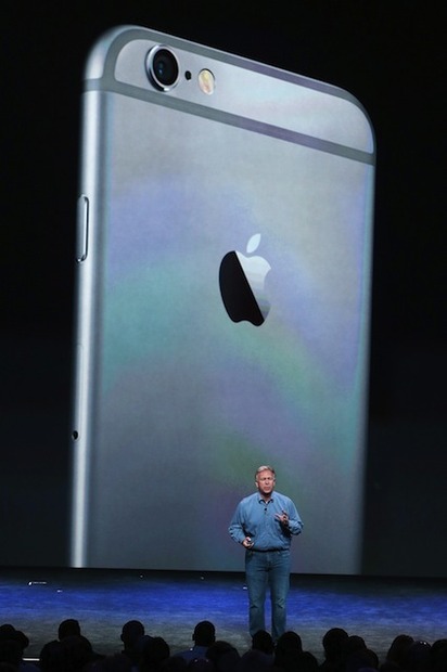 iPhone 6とiPhone 6 plusを発表　(c) Getty Images