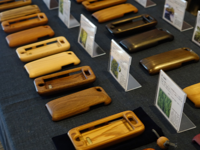 t.H creationが展示するiPhoneケース