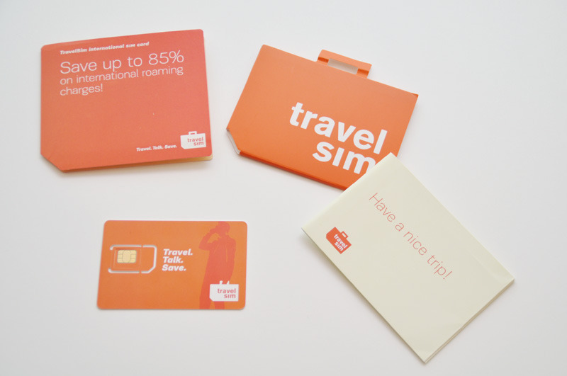 Travel SIMのパッケージ。カード本体に取説などが付いてくる