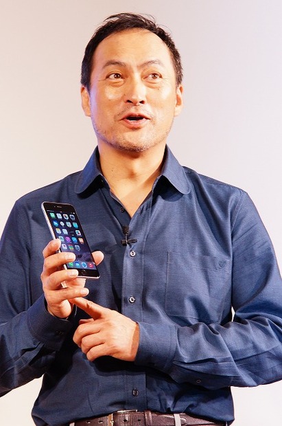 ゲストの渡辺謙も「iPhone 6を早く使ってみたい」と語る。