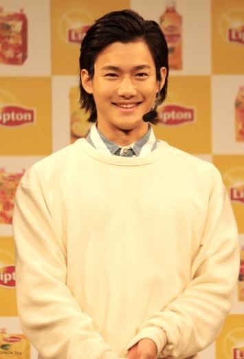 俳優の野村周平