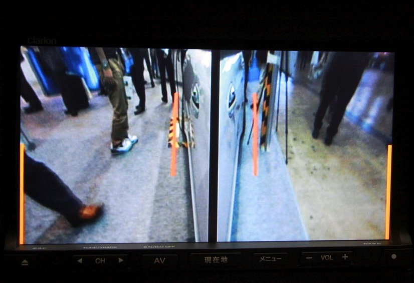 左右の後方映像。巻き込み防止や追い越し車両がわかる
