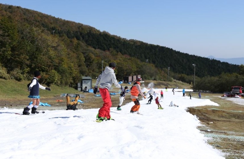 富士山南麓2合目のスキー場「スノータウンYeti（イエティ）」がオープン