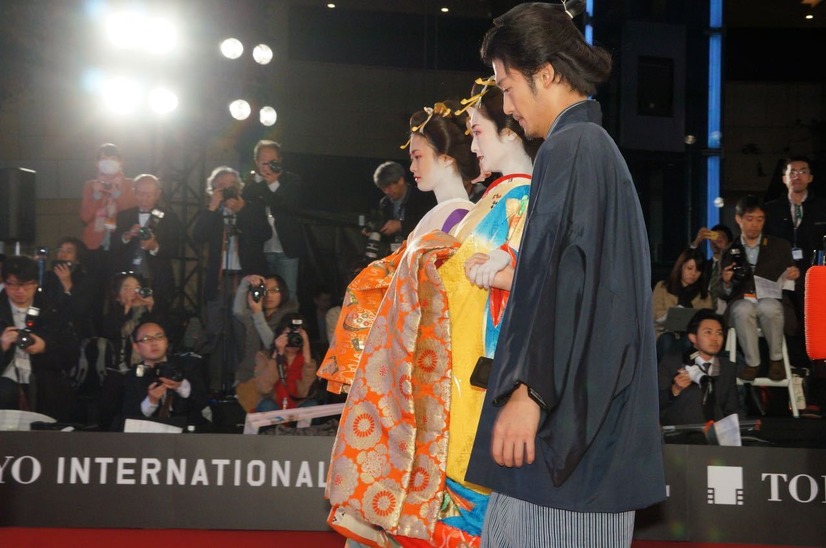 【第27回東京国際映画祭】安達祐実、花魁姿を披露…レッドカーペット