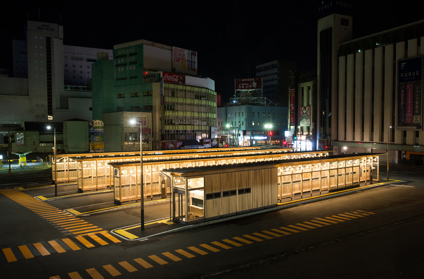 バス待合所 秋田駅西口バスターミナル