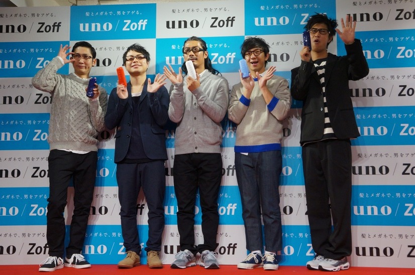 「uno/Zoff『自己ベスト写真館』PRイベント」に出席したパンサーとノンスタイル