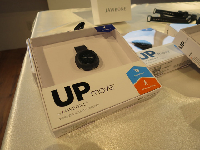 Jawbone『UP MOVE』