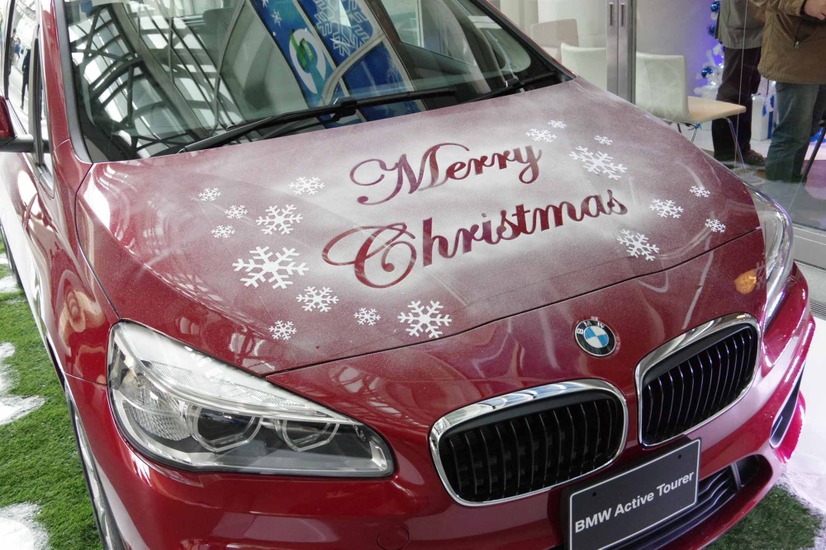東京・六本木ヒルズカフェ/スペースに期間限定オープンする「The Blue Christmas Cafe by BMW」