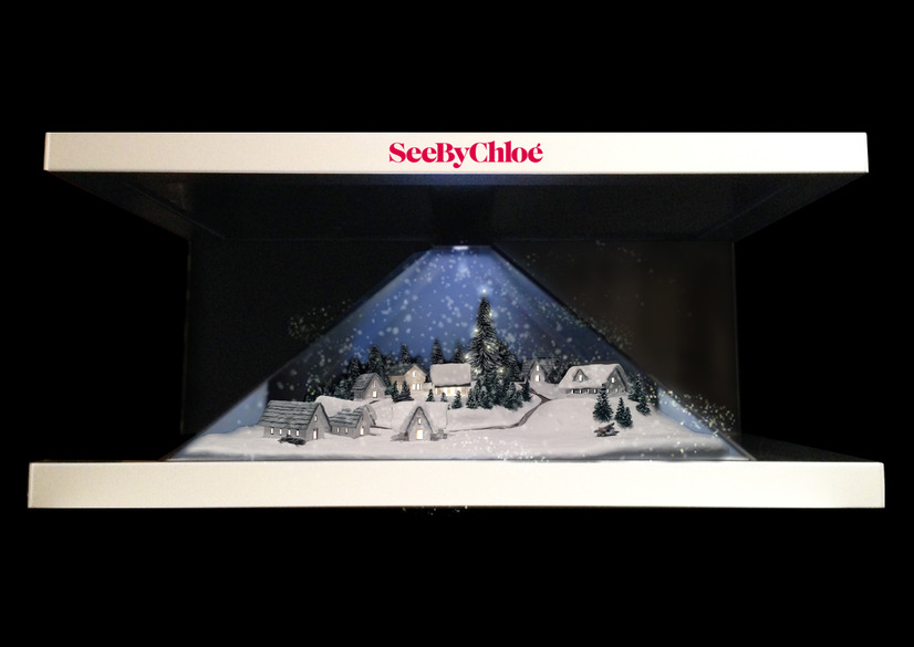 サンタクロースの世界を模した3Dホログラフィック装置