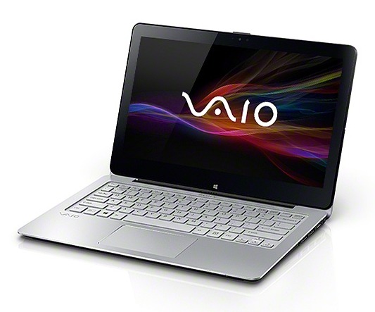 【2月】2月に発売された「VAIO Fit 11A」。“ソニーとして最後の「VAIO」”の1台となる