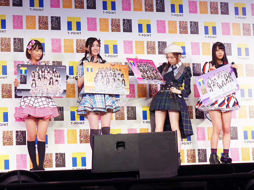 （左から）宮脇咲良、松井珠理奈、島崎遥香、白間美瑠