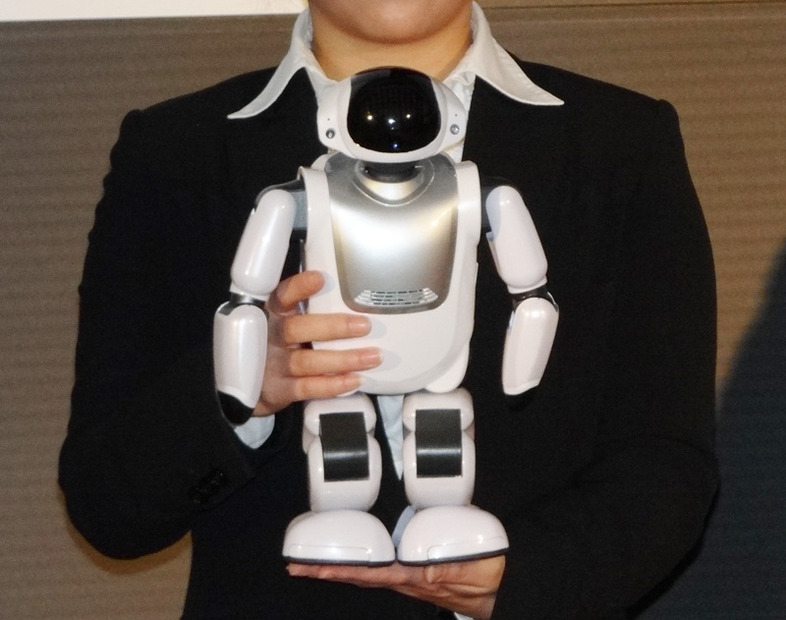 富士ソフトの「Palmi（パルミー）」など、5種類のロボットを5月から順次販売する