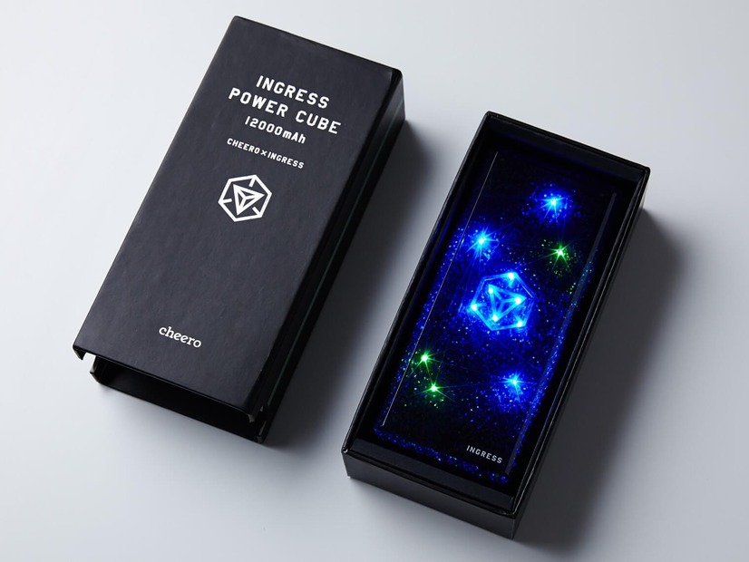 イルミネーションが「Ingress」の世界観を演出する「cheero Ingress Power Cube 12000mAh」