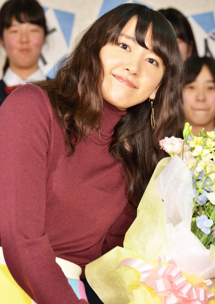 中学生・思春期女子たちの悩みに答えた、新垣結衣