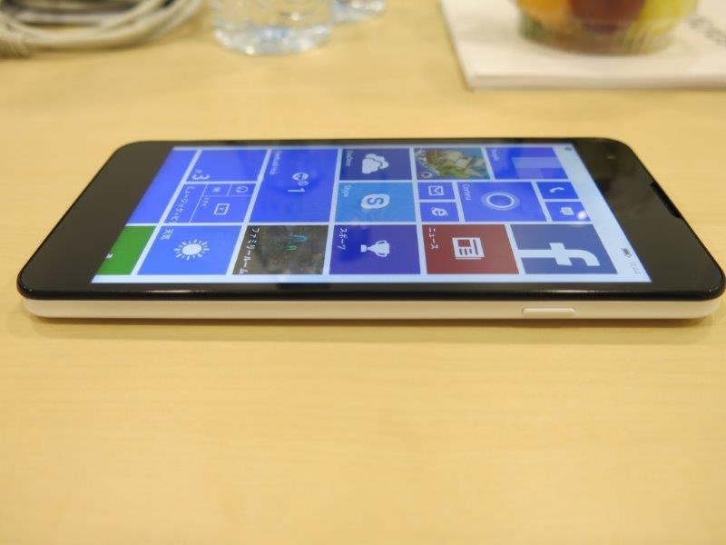 開発中のWindows Phoneの試作機