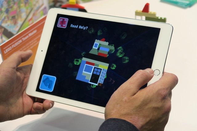 【GDC 2015】レゴの建物を撮影すると、そのままゲームに登場！レゴ＋ARが凄い