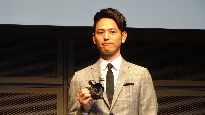 妻夫木とEOS M3　《撮影　non》
