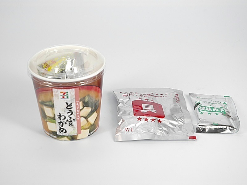カップみそ汁「とうふとわかめ」